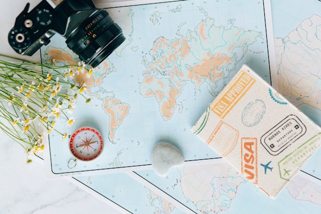 expats preparing for immigration with an online language course focused on visa interviews, integration, and official procedures